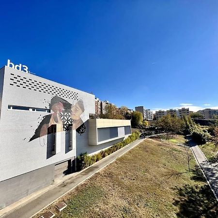 Acogedor Apartamento Entero Terrassa Exterior photo